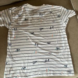 Cute boys top with fun designs! Goes well with navy and light coral colors!